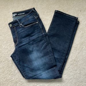 Denizen from Levi's modern slim jeans